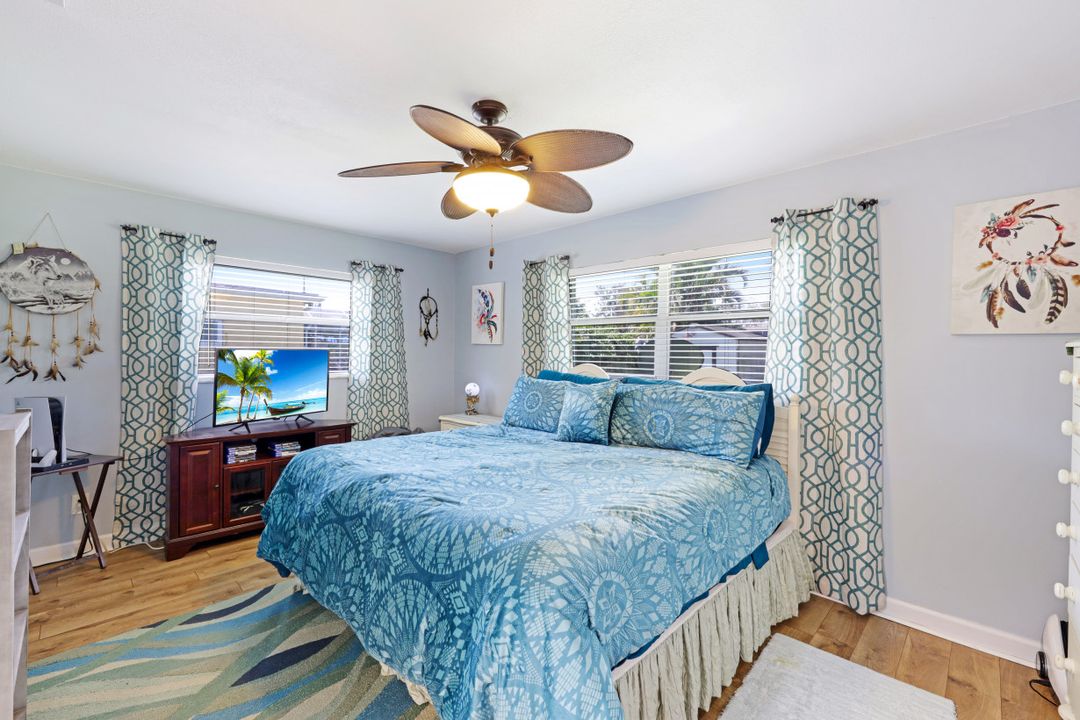 27732 East Dr, Bonita Springs, FL 34135