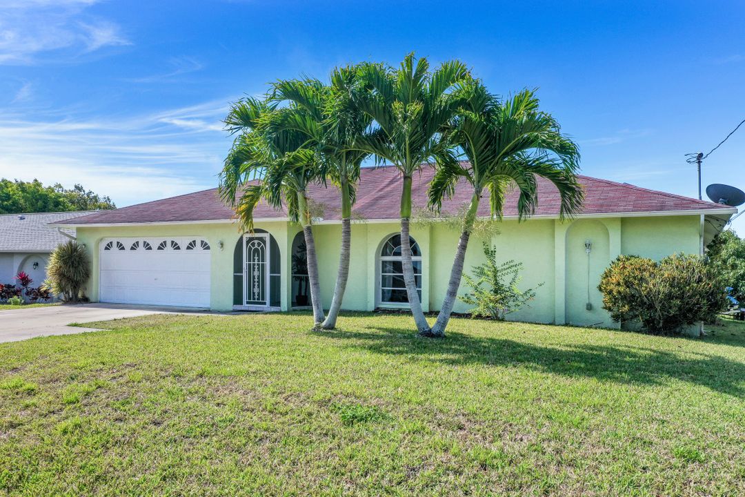 432 Mohawk Pkwy, Cape Coral, FL 33914