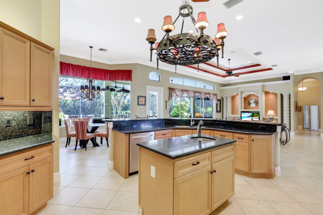 9772 Treasure Cay Ln, Bonita Springs, FL 34135