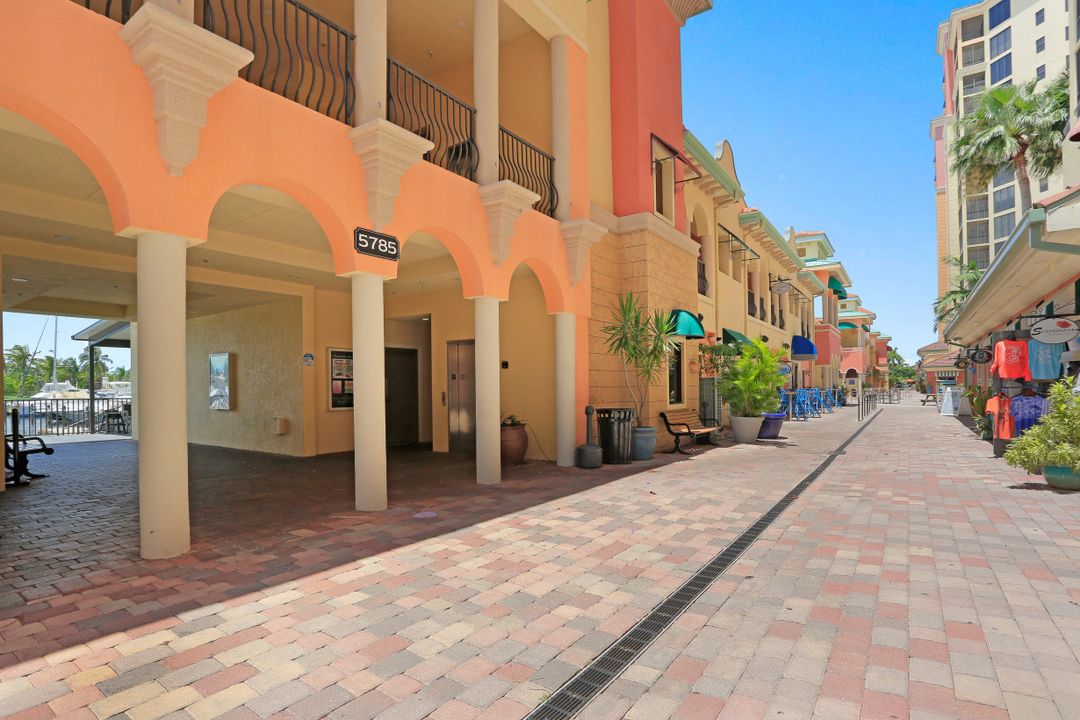 5781 Cape Harbour Dr, Cape Coral, FL 33914