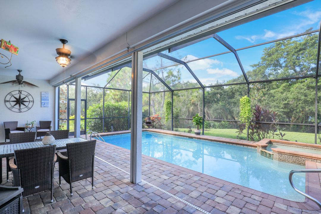 25251 Bay Cedar Dr, Bonita Springs, FL 34134