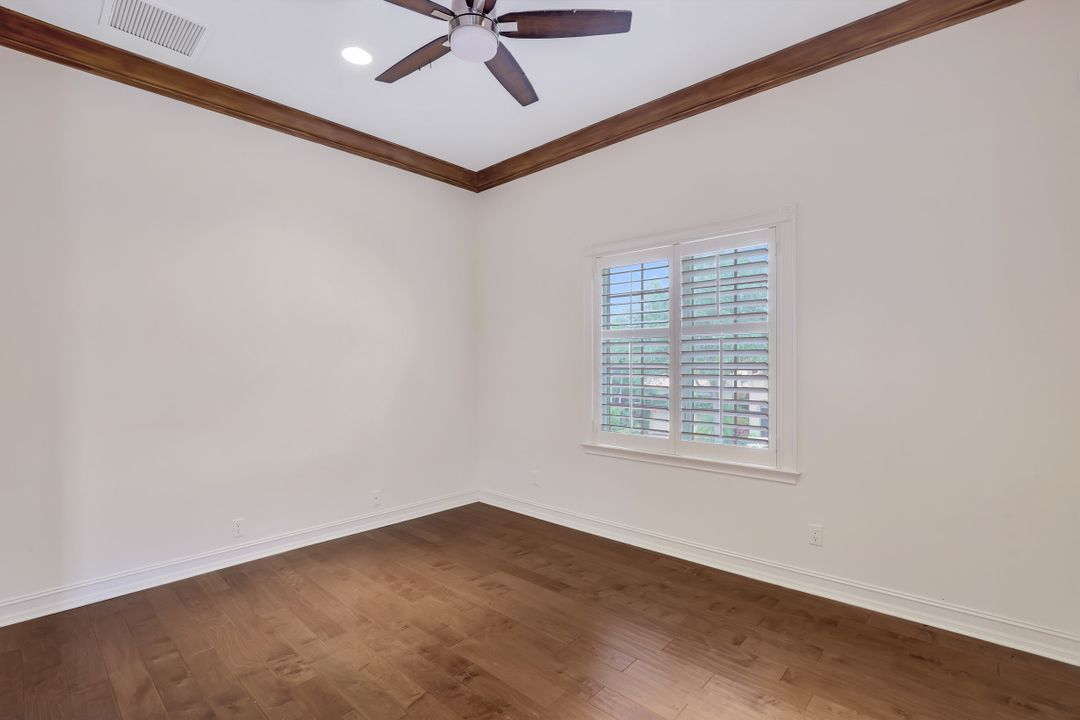 9155 Torrefino Ct, Naples, FL 34109