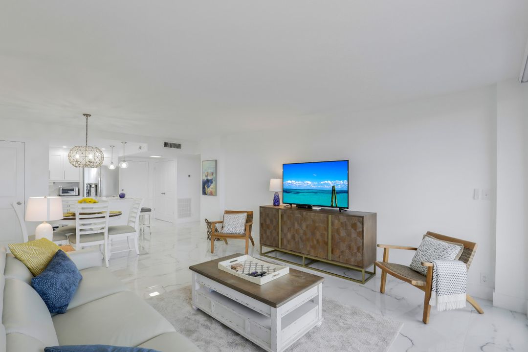 5 Bluebill Ave #606, Naples, FL 34108