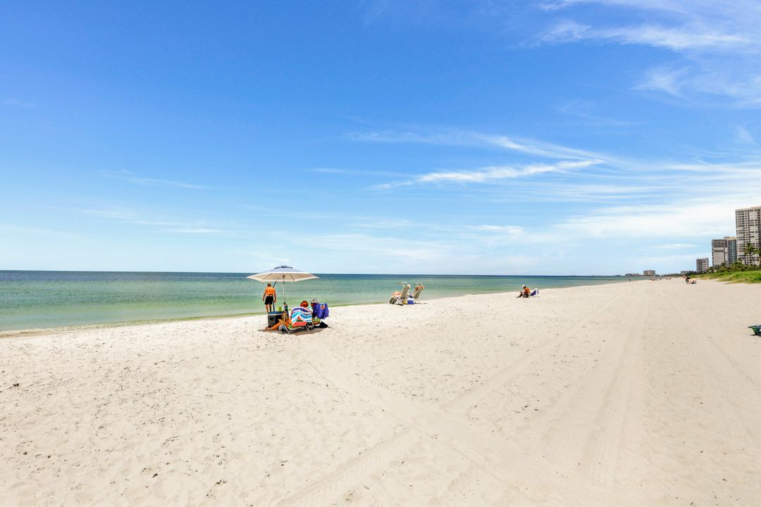 4051 Gulf Shore Blvd N #806, Naples, FL 34103