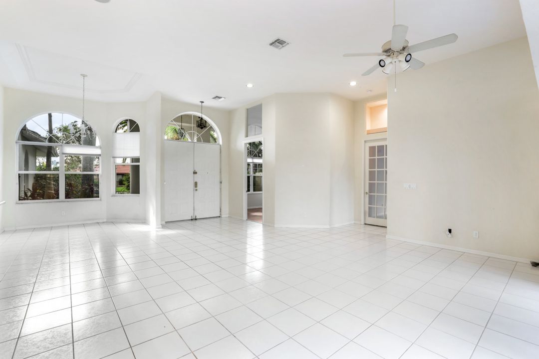 9926 Ortega Ln, Bonita Springs, FL 34135