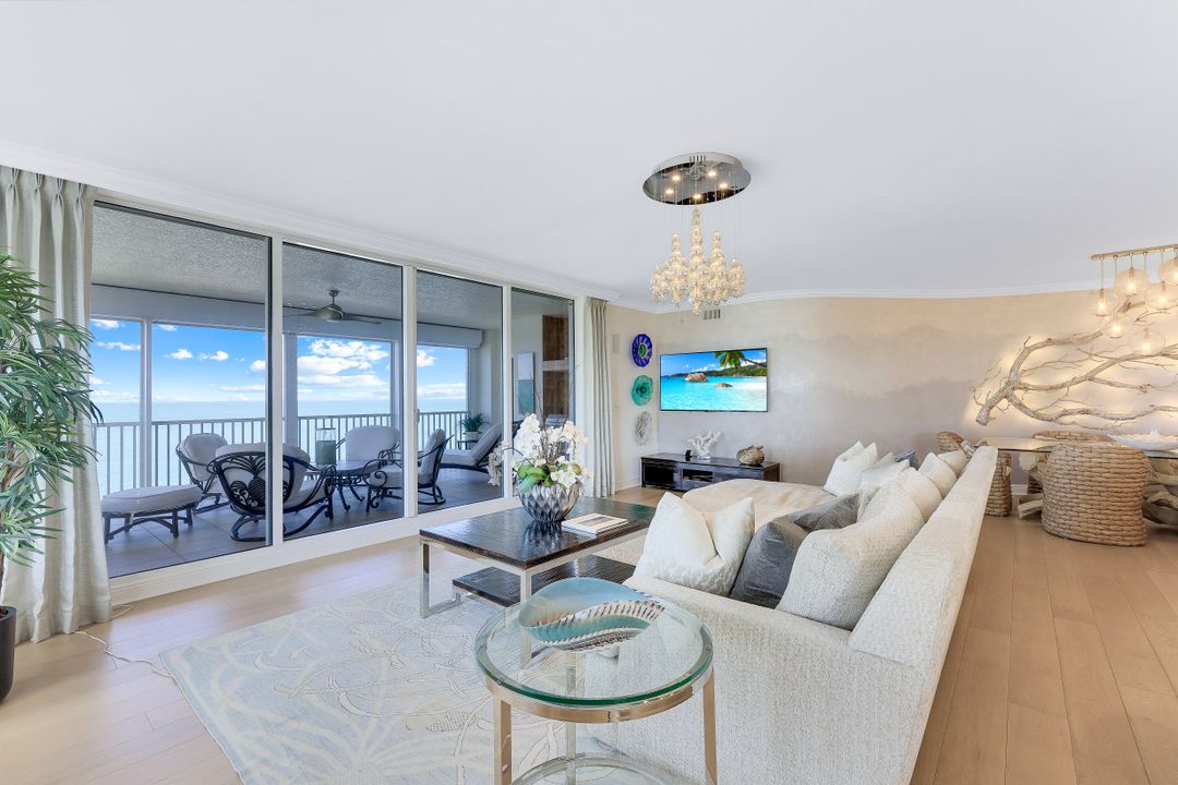 9235 Gulf Shore Dr #501, Naples, FL 34108