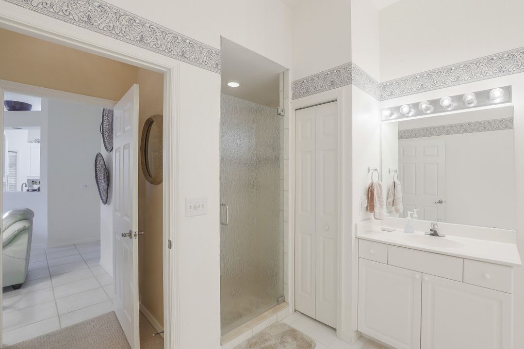 1090 Egrets Walk Cir #202, Naples, FL 34108