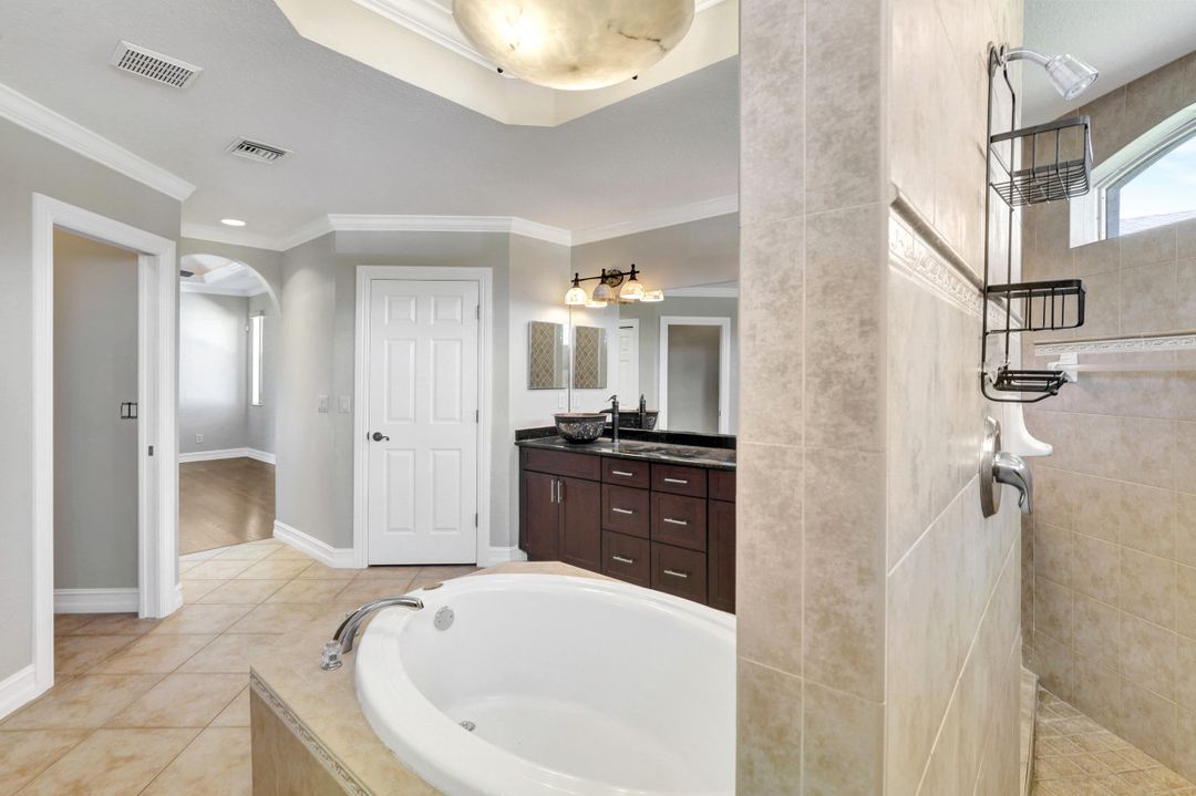 2538 SW 35th Ln, Cape Coral, FL 33914