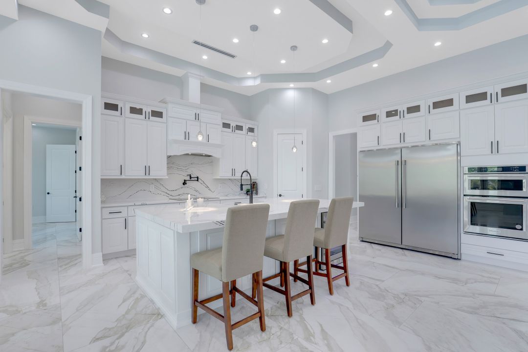 5333 Bayshore Ave, Cape Coral, FL 33904