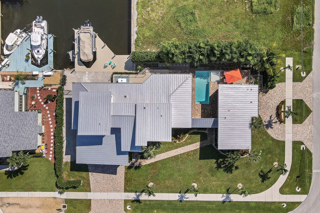 255 Columbus Way, Marco Island, FL 34145