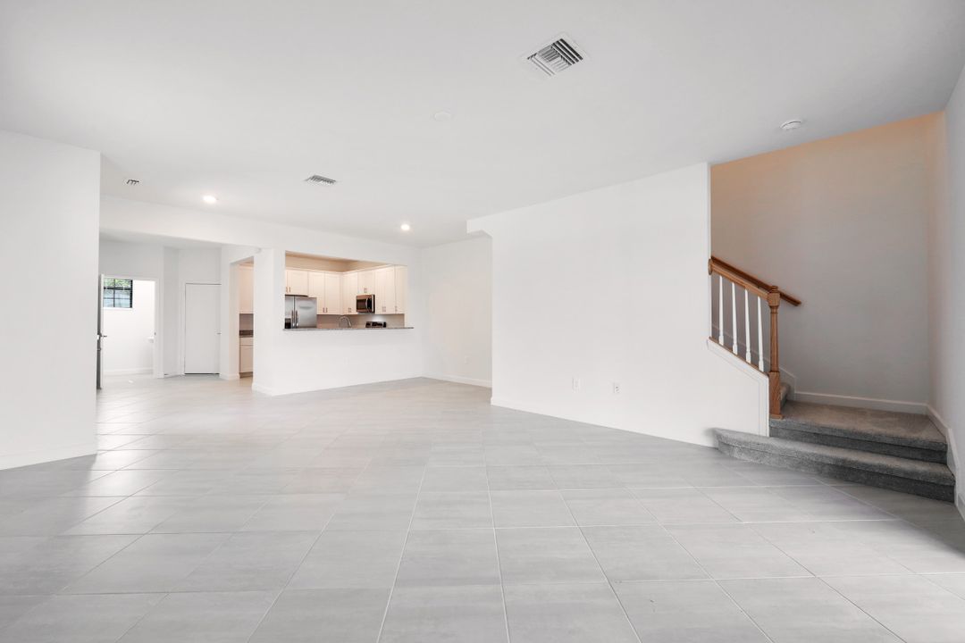 14246 Pine Lodge Ln, Fort Myers, FL 33913