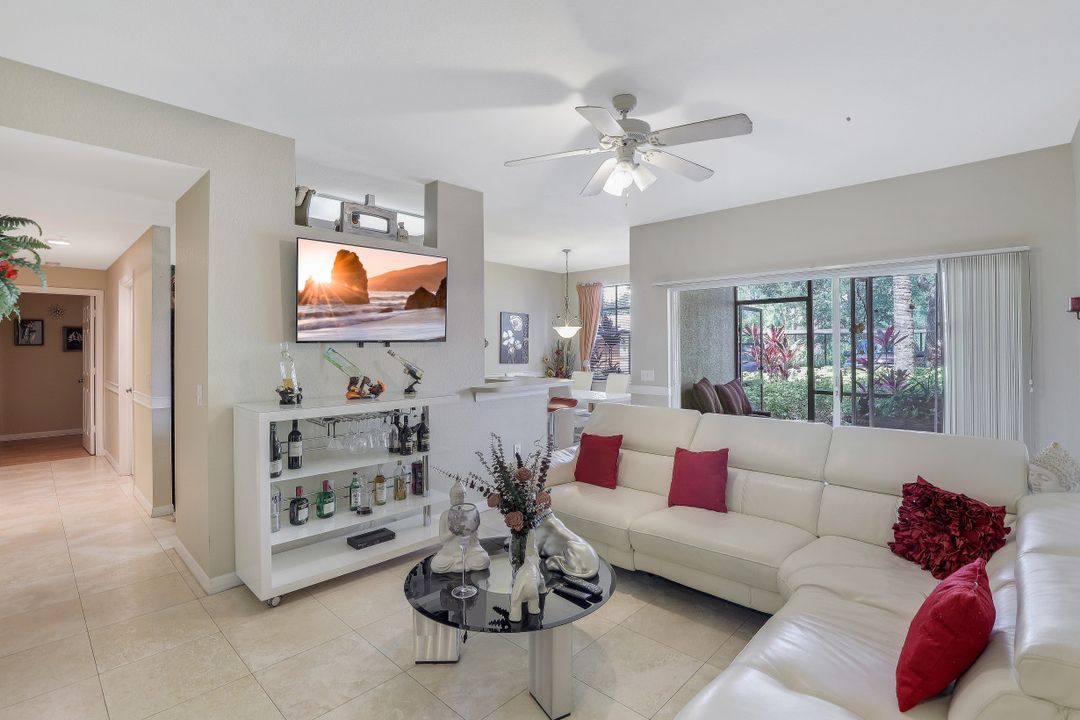 7925 Preserve Cir #315, Naples, FL 34119