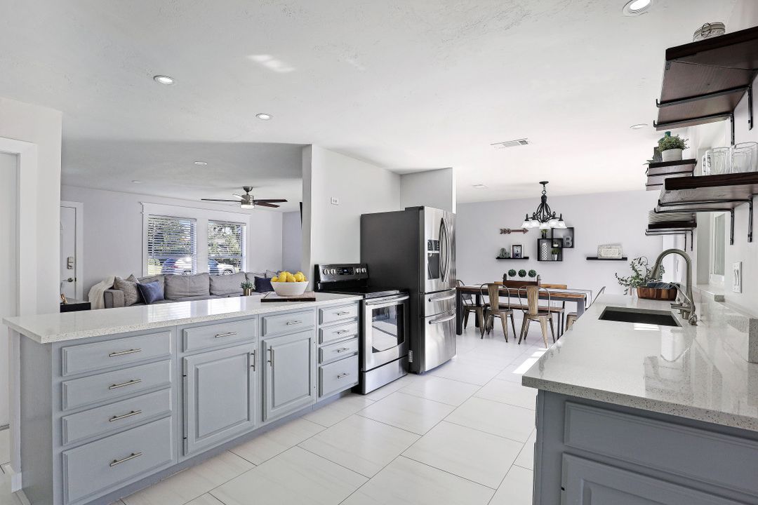 2680 Longboat Dr, Naples, FL 34104
