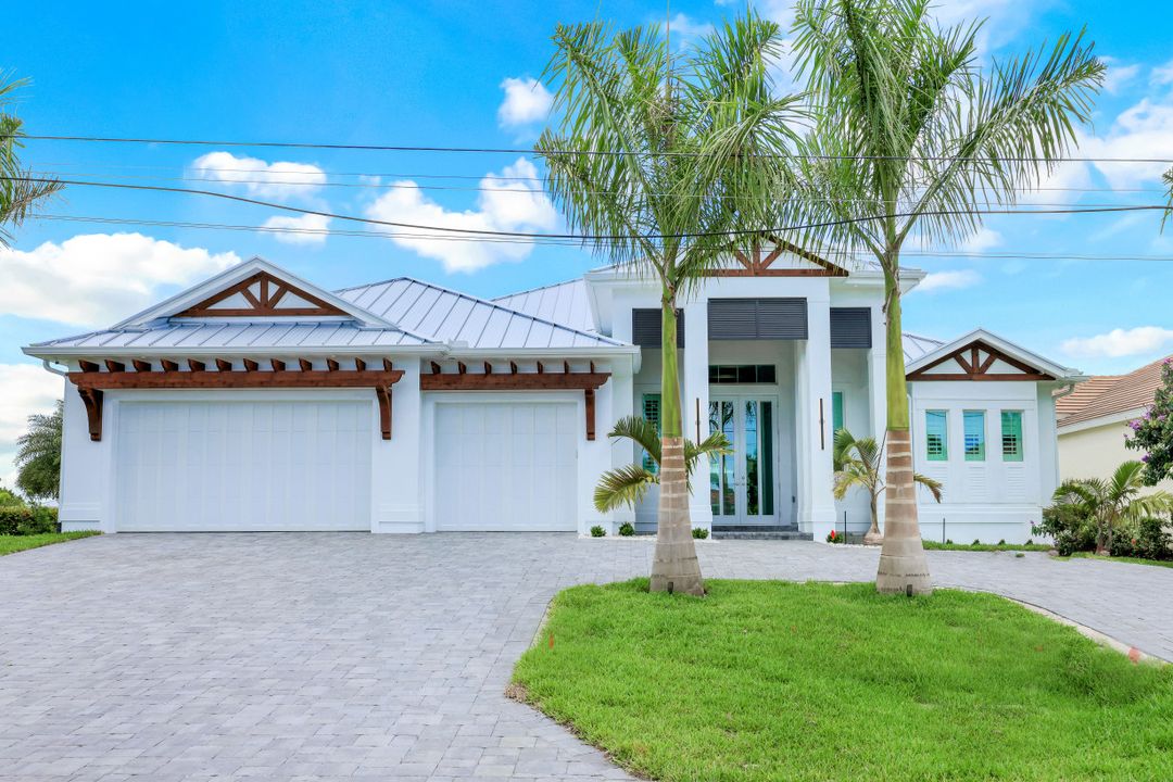 5311 Mayfair Ct, Cape Coral, FL 33904