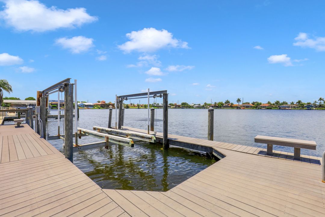 625 SW 49th Ln, Cape Coral, FL 33914