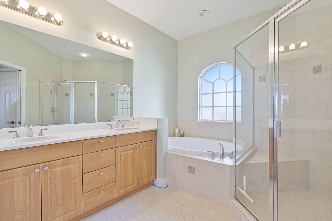 5600 Chelsey Ln #102, Fort Myers, FL 33912