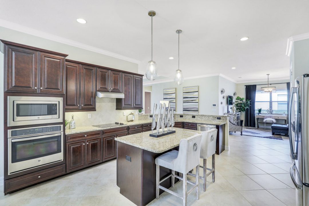 28544 Longford Ct, Bonita Springs, FL 34135