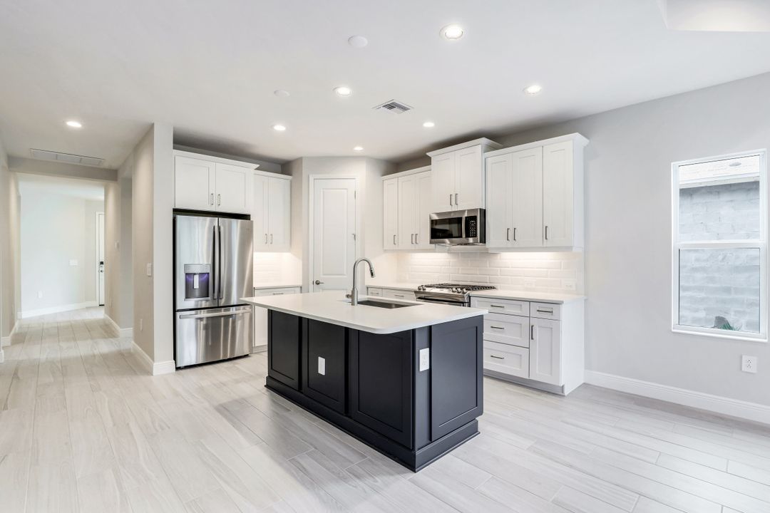 8794 Pigeon KY, Fort Myers, FL 33908