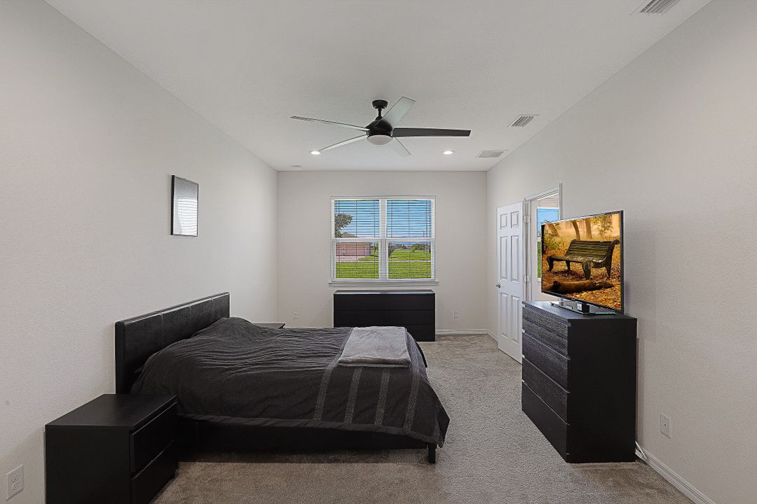 3328 NW 9th Terrace, Cape Coral, FL 33993