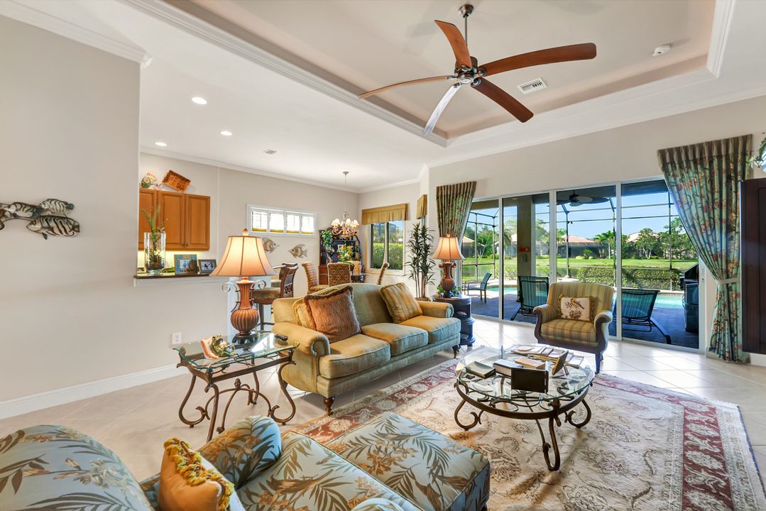 6000 Hammock Isles Cir, Naples, FL 34119