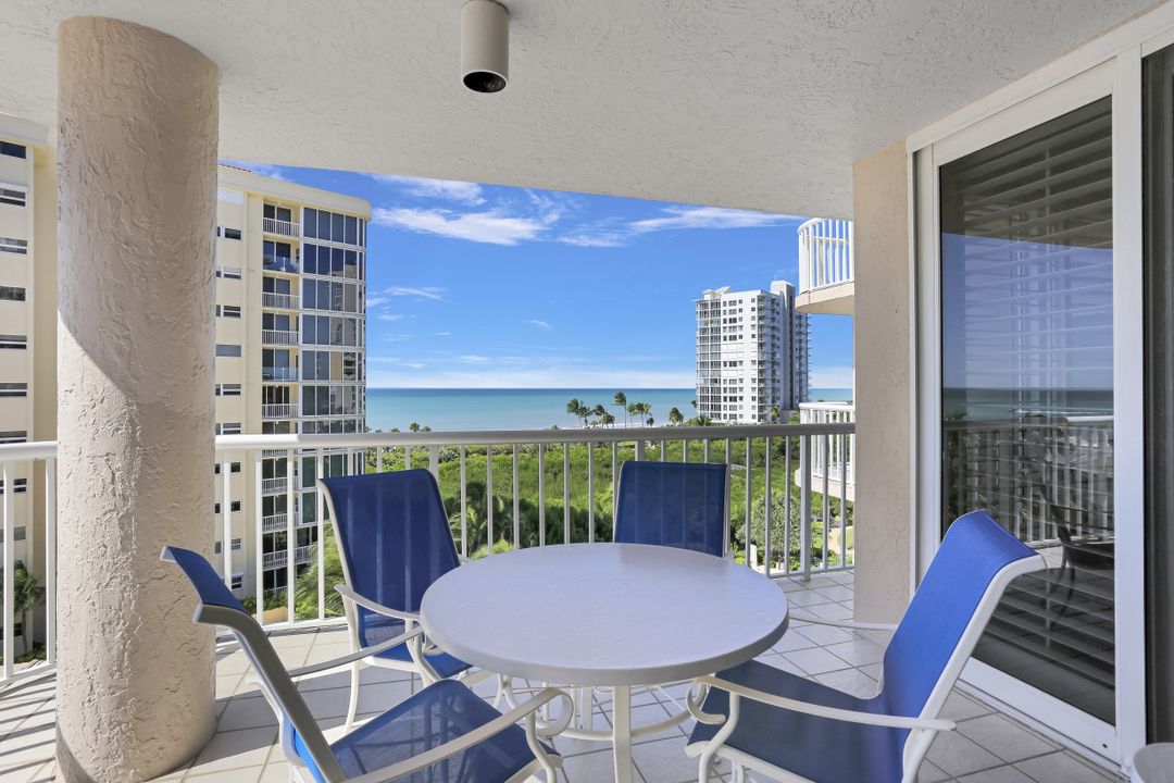 40 Seagate Dr #501, Naples, FL 34103