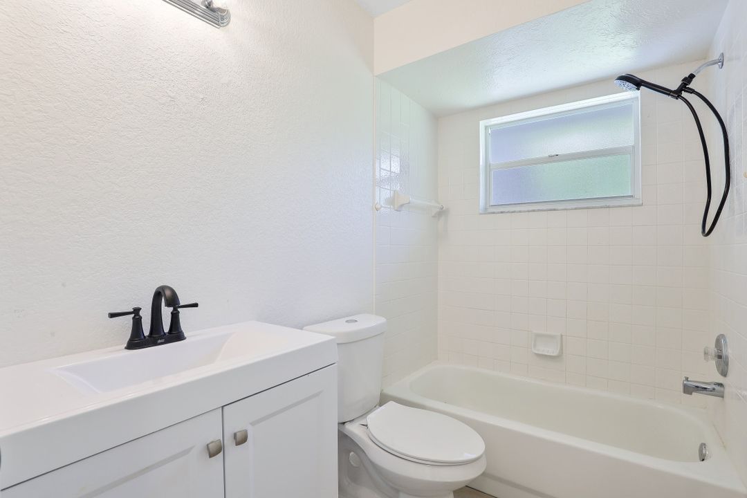 5690 Varet Rd, Venice, FL 34293