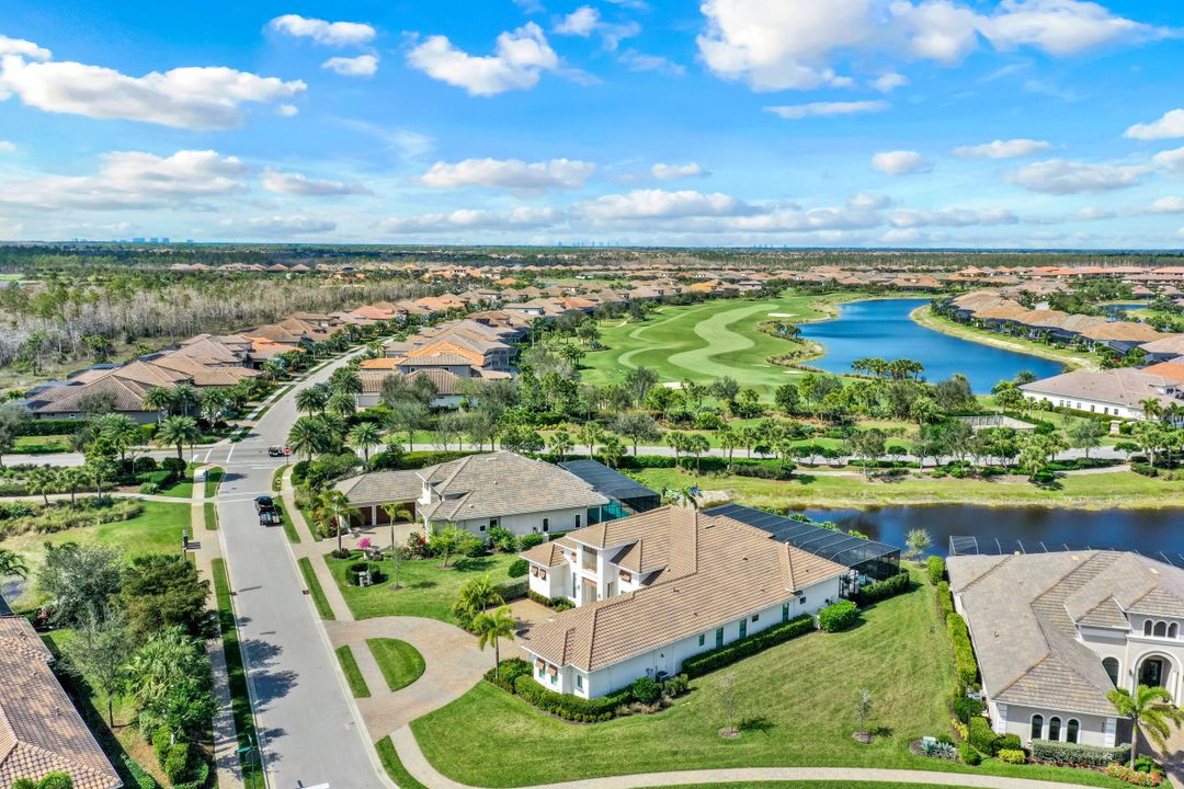 9011 Arrezo Ct, Naples, FL 34119