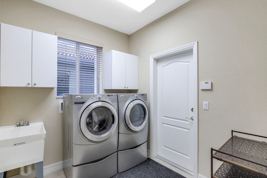 8709 Paseo De Valencia St, Fort Myers, FL 33908