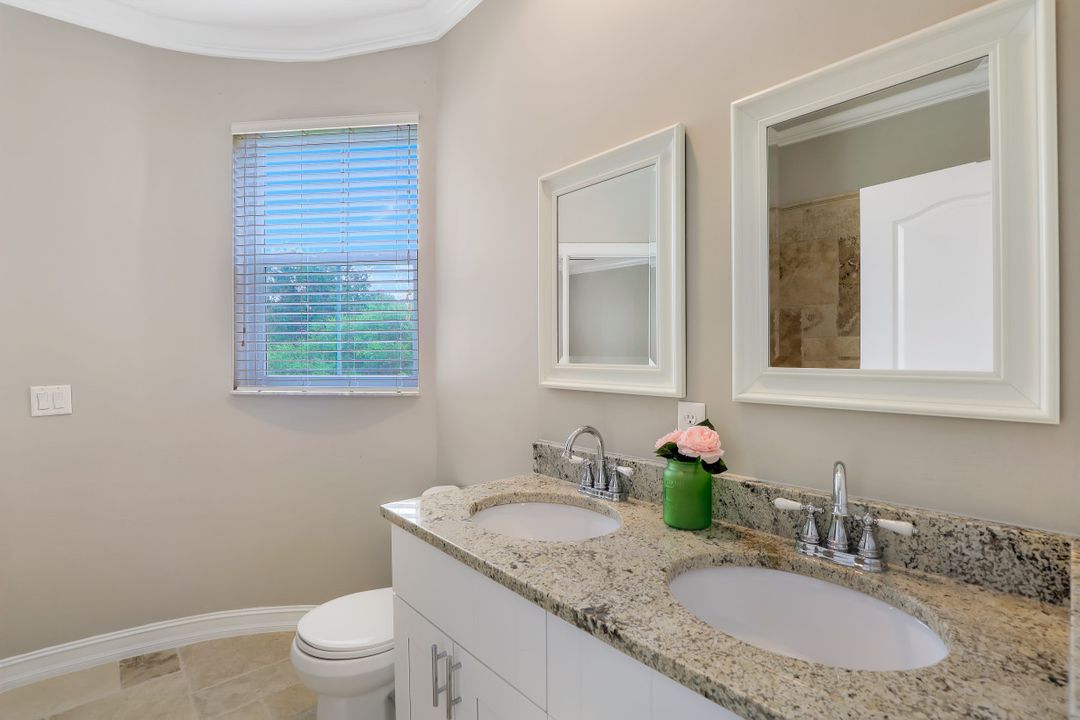 10237 S Silver Palm Dr, Estero, FL 33928