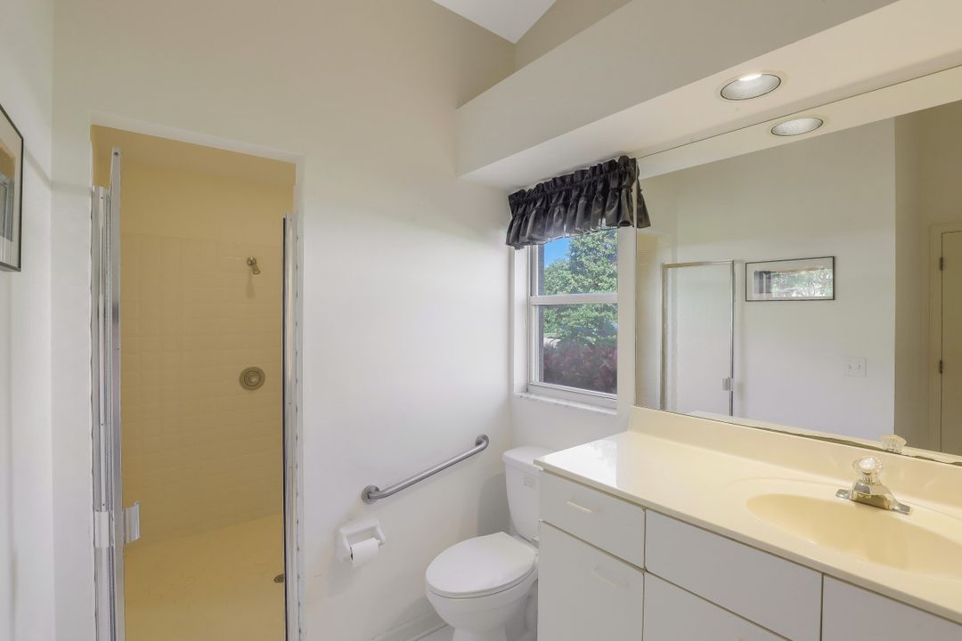 11708 Longshore Way W, Naples, FL 34119