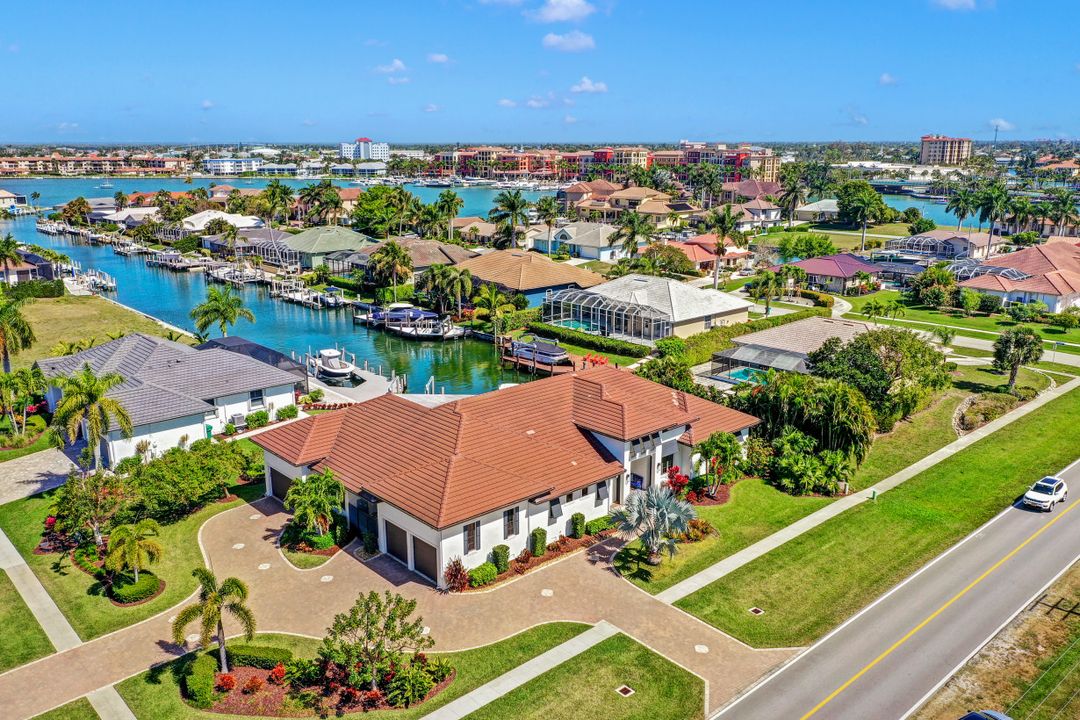 601 Crescent St, Marco Island, FL 34145