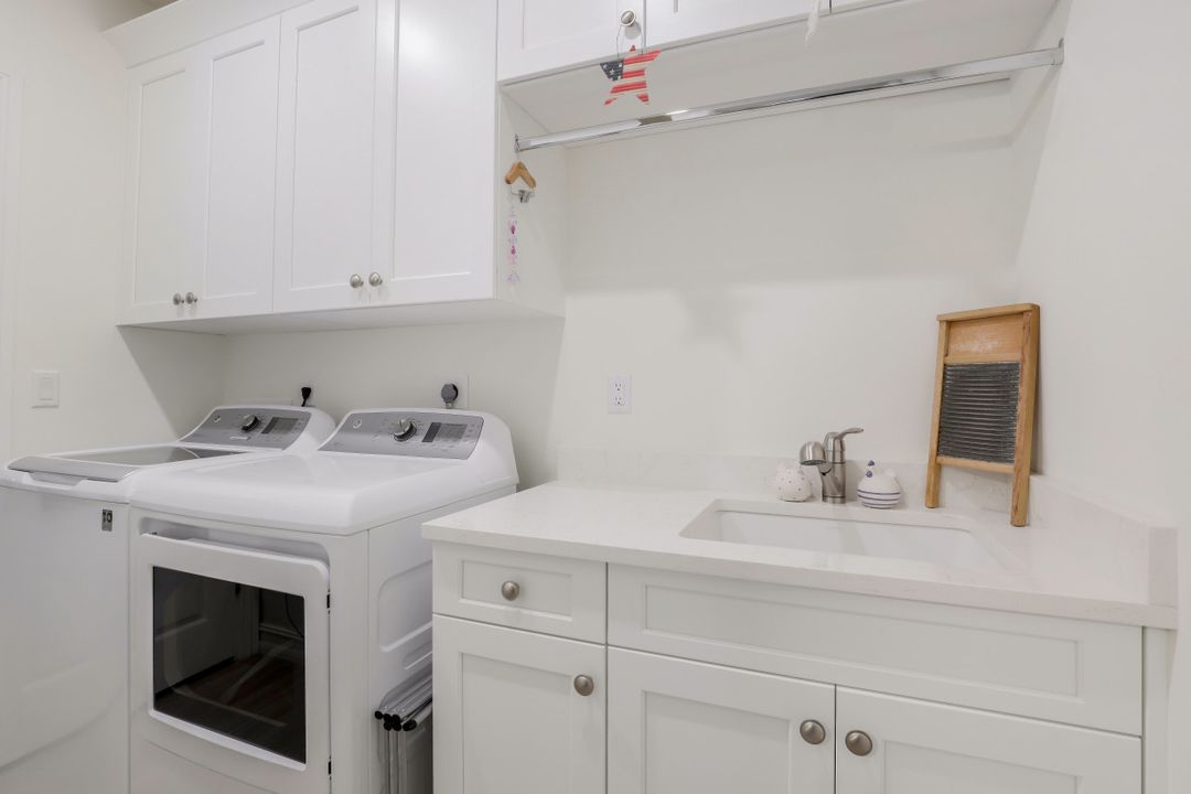 840 Sailaway Ln #103, Naples, FL 34108