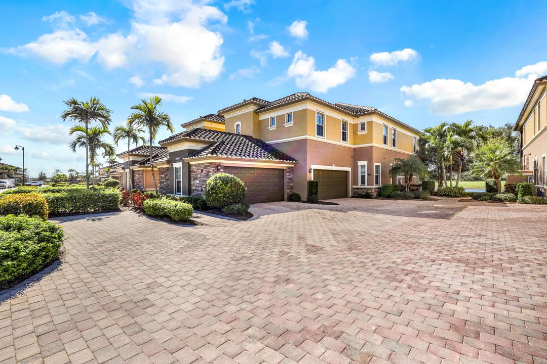 9545 Ironstone Terrace #202, Naples, FL 34120