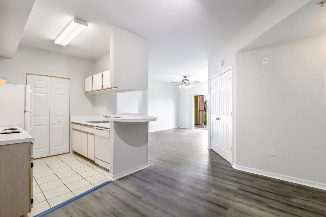 6461 Aragon Way #205, Fort Myers, FL 33966