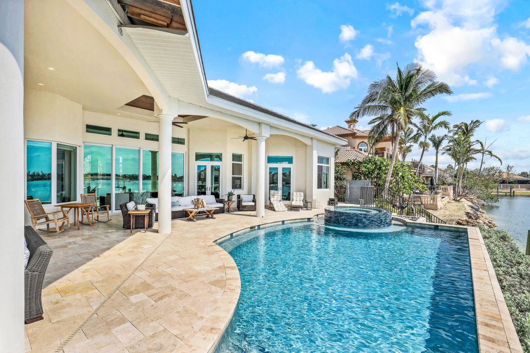 5930 Harborage Dr, Fort Myers, FL 33908