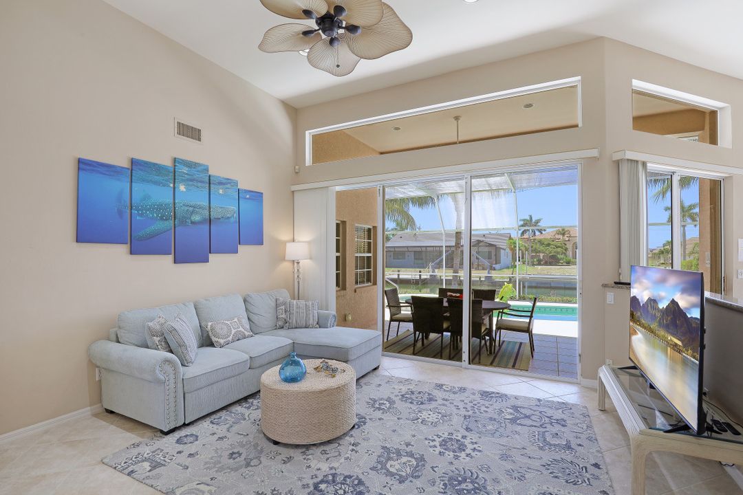 951 Olive Ct, Marco Island, FL 34145