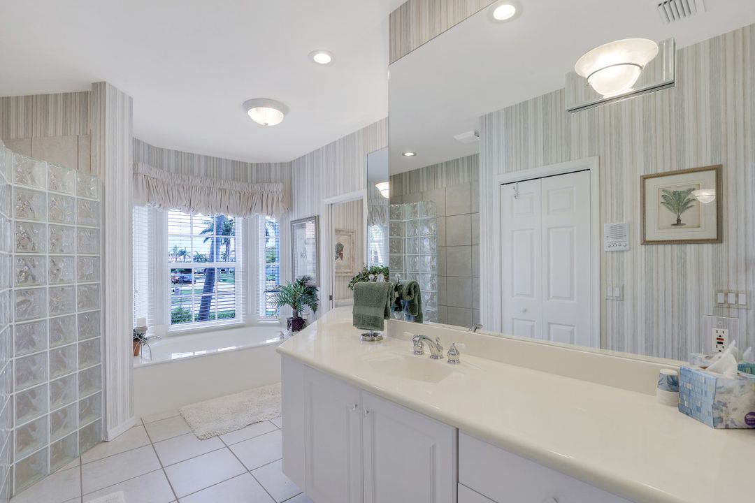 316 Lamplighter Dr, Marco Island, FL 34145