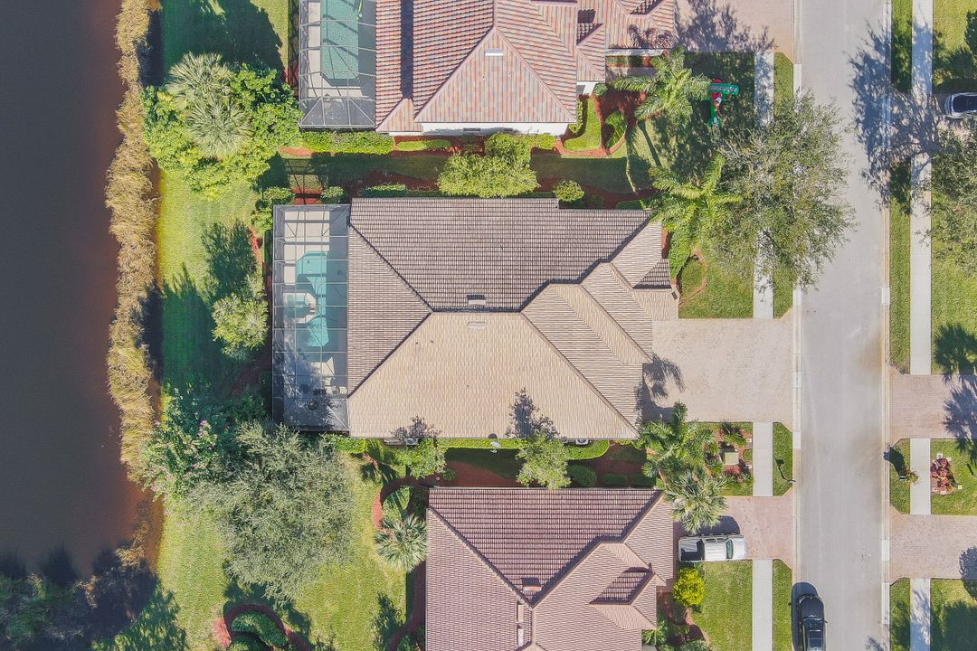 2065 Mandarin Ln, Naples, FL 34120