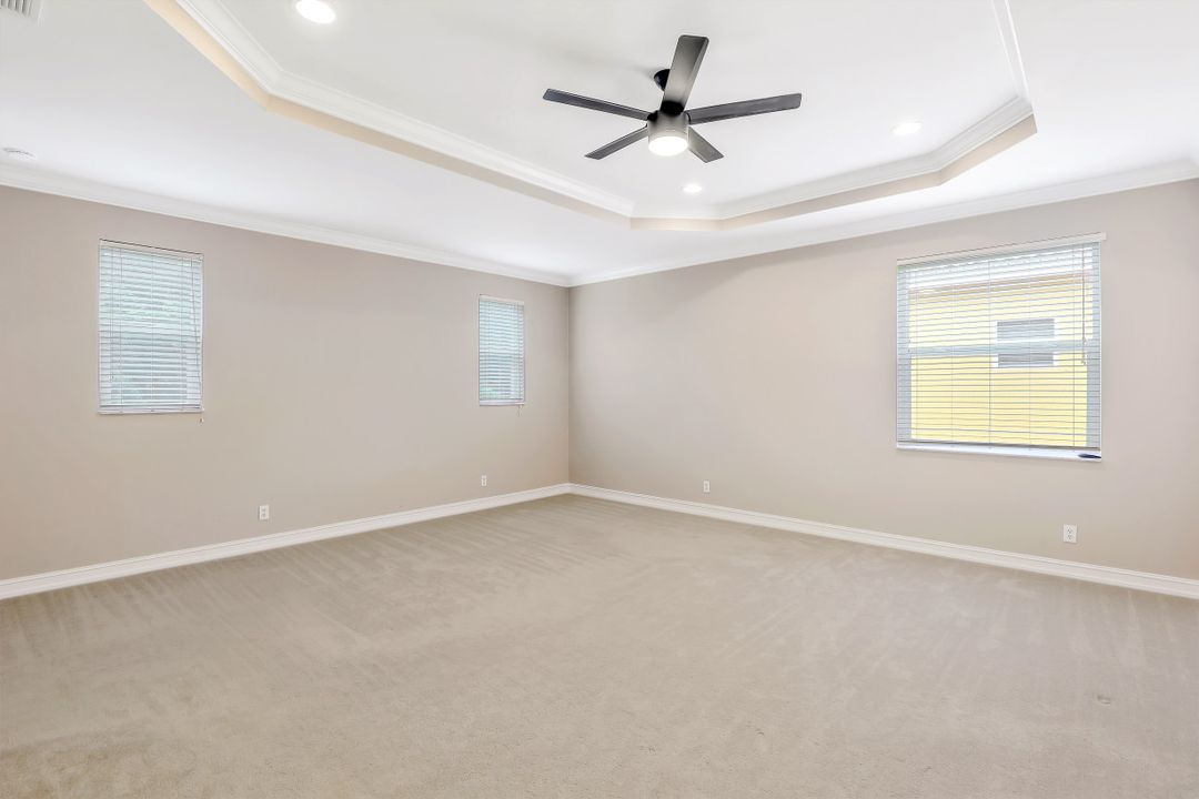 10237 S Silver Palm Dr, Estero, FL 33928