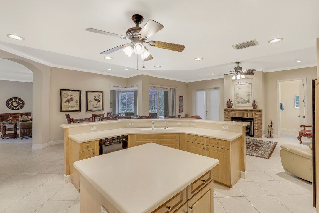 11390 Salix Ct, Fort Myers, FL 33966