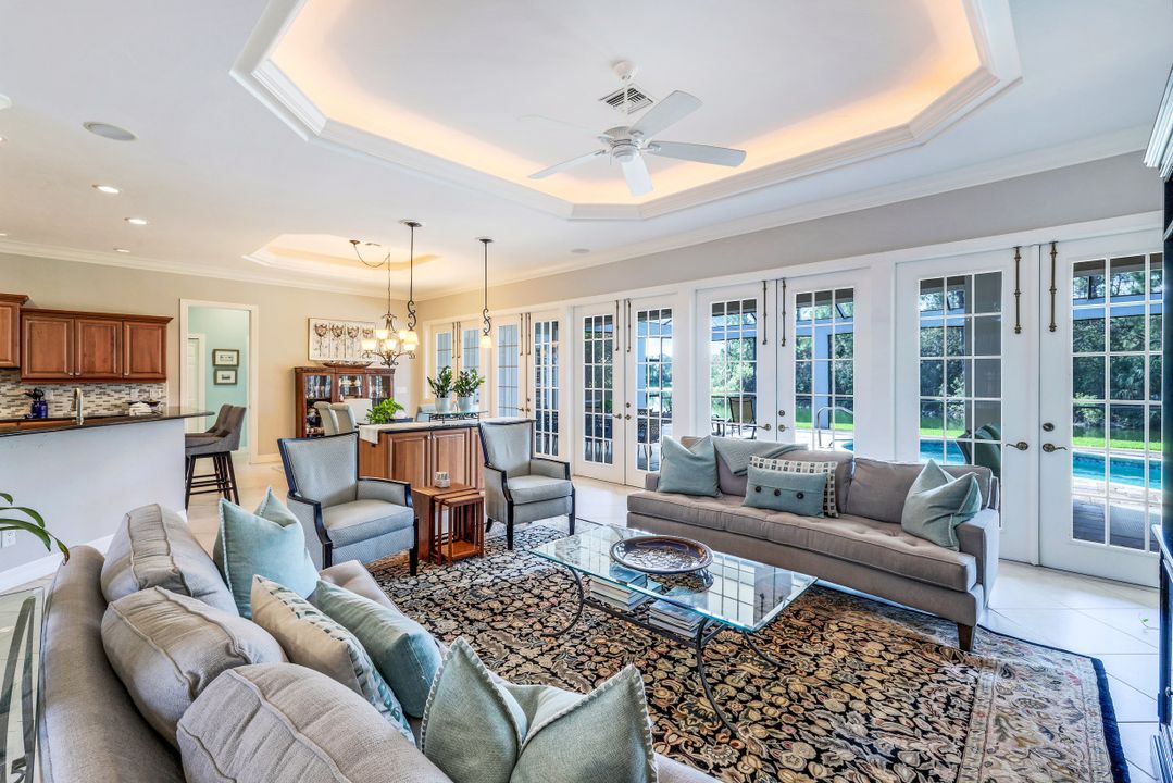 8072 Tiger Lily Dr, Naples, FL 34113