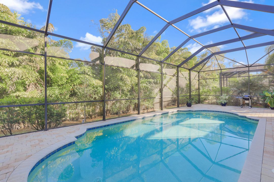 15907 Secoya Reserve Cir, Naples, FL 34110