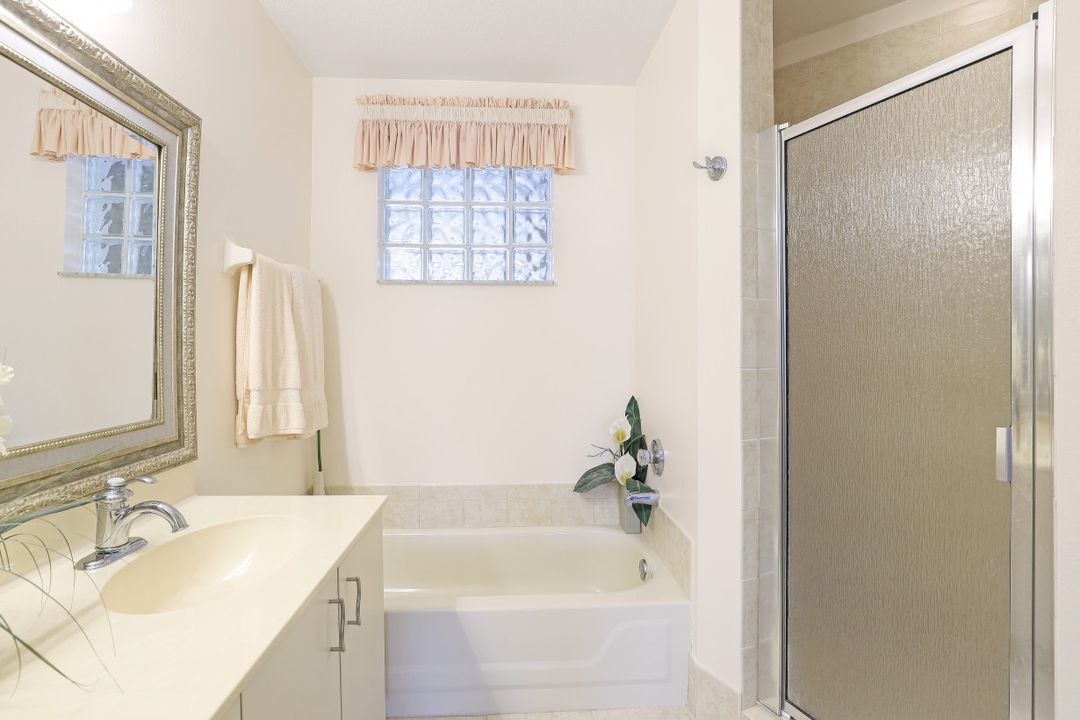 6528 Huntington Lakes Cir #203, Naples, FL 34119