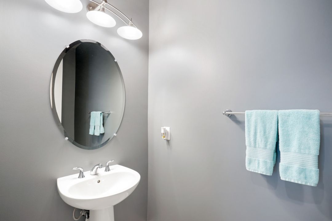 10086 Palazzo Dr, Naples, FL 34119