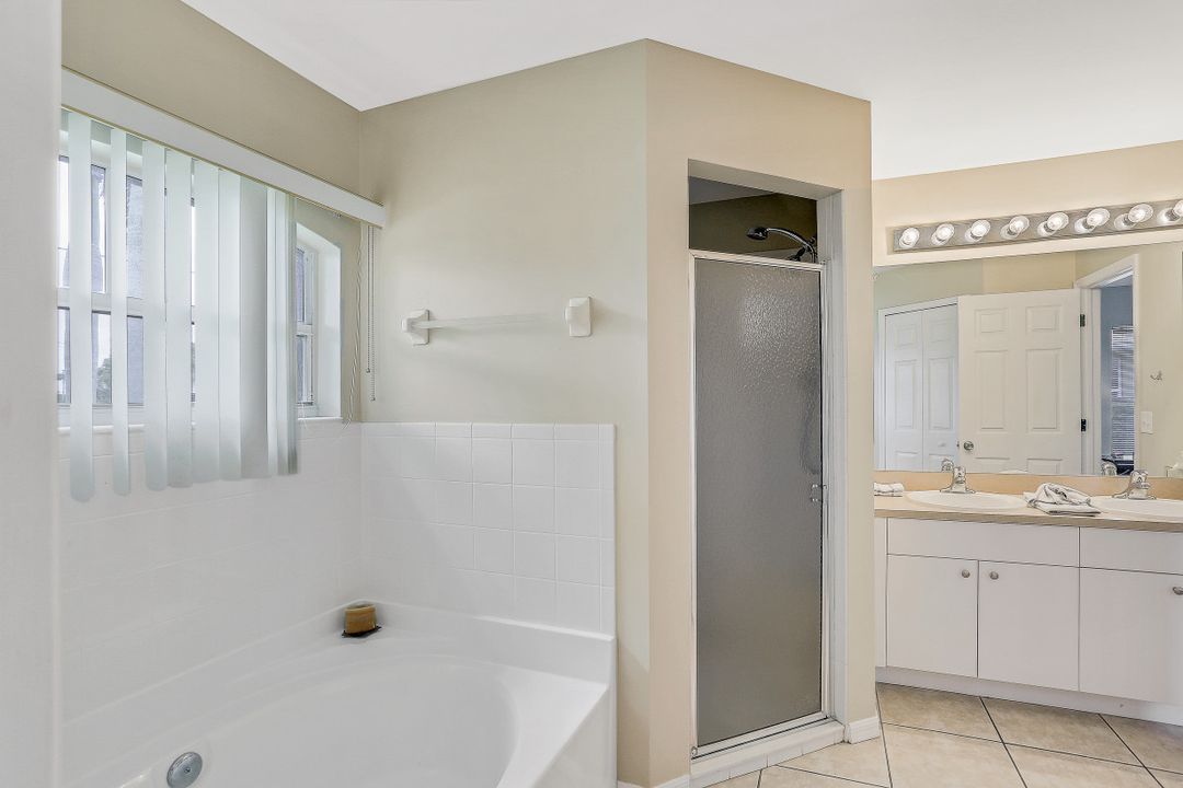 2236 SW 17th Ave, Cape Coral, FL 33991