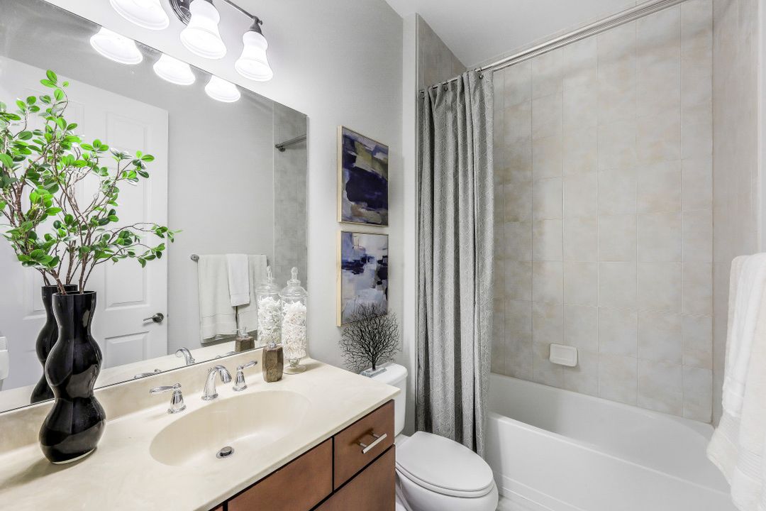 9328 Fieldstone Ln, Naples, FL 34120