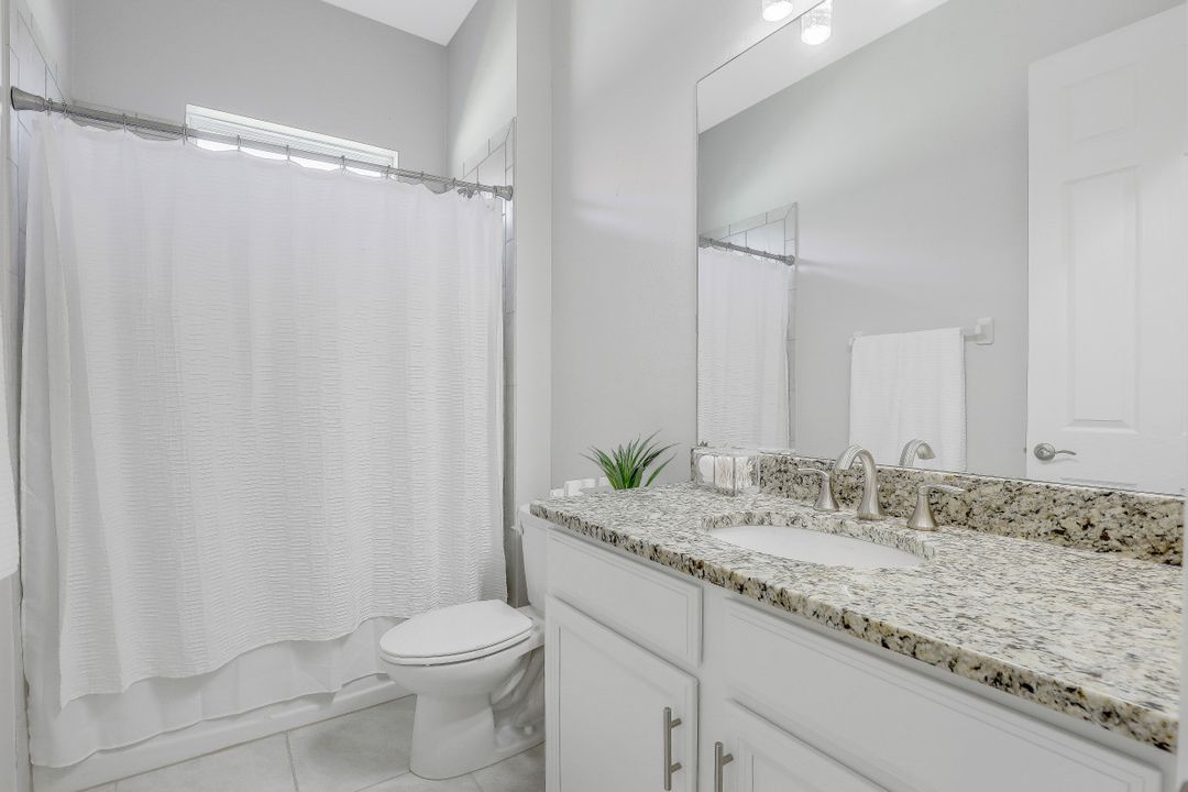 3001 Sunset Pointe Cir, Cape Coral, FL 33914