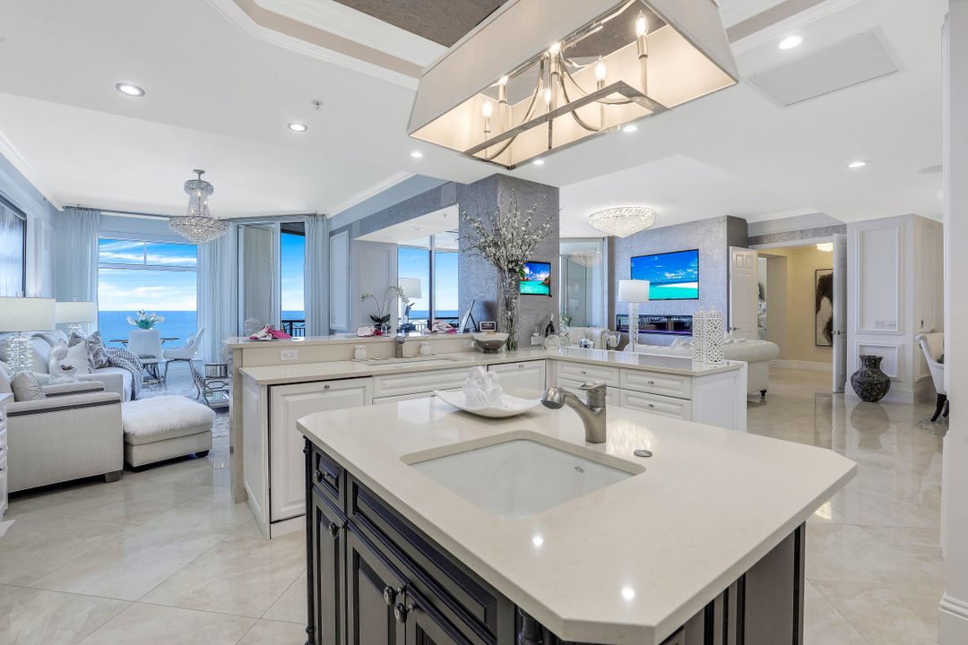 940 Cape Marco Dr #1904, Marco Island, FL 34145