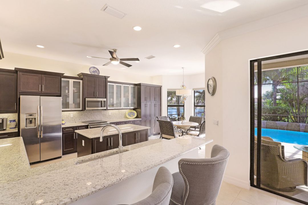 2760 Crystal Way, Naples, FL 34119