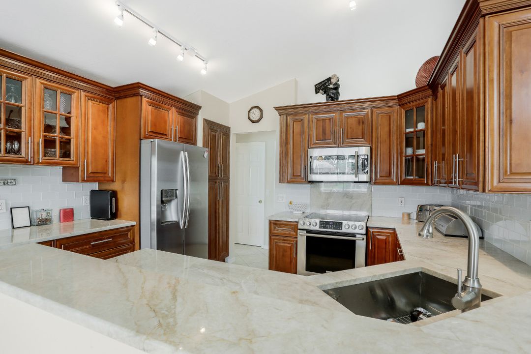 4420 SW 26th Ave, Cape Coral, FL 33914